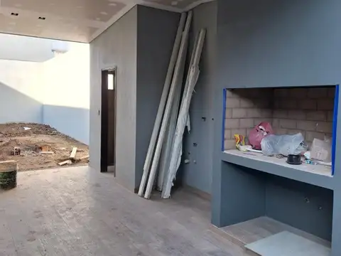 Casa 5 ambientes con 3 baños