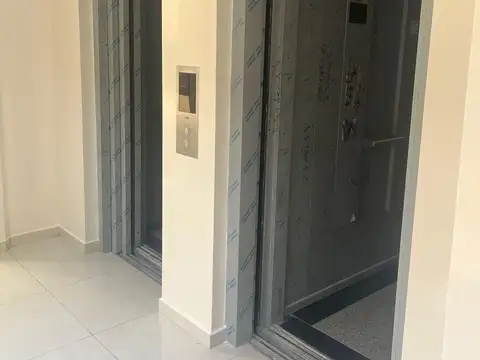 Vende departamento con cochera a estrenar en el centro de Neuquén Capital