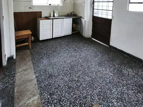 Depto Tipo Casa en Venta 40 años