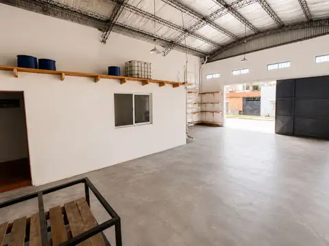Galpon en Venta en Isidro Casanova, USD 80.000