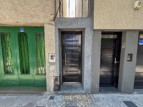 Venta Casa Interna única. Barrio España y Hospitales. Rosario.