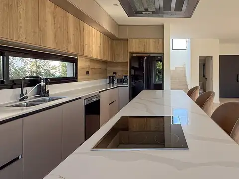 Casa en Alquiler al Norte
