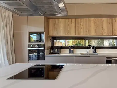 Casa en Alquiler 1 año