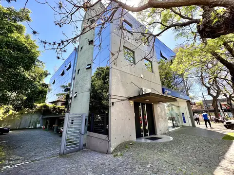 Excelente Oficina en Alquiler - 3 Cocheras - Inmejorable Ubicación en Martínez