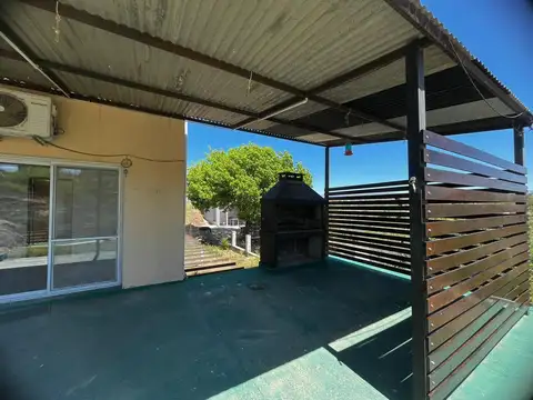 Casa 2 ambientes con 1 baño