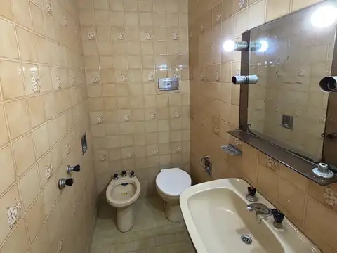 Depto Tipo Casa en Venta 40 años