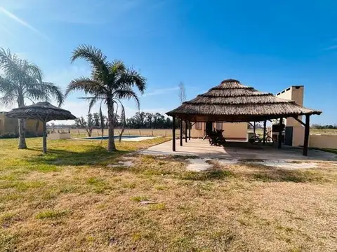VENTA QUINTA EN MERCEDES