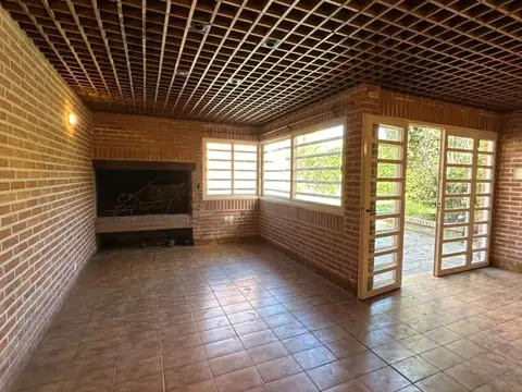 CASA ALQUILER LA PLATA 3 DORMITORIOS PILETA