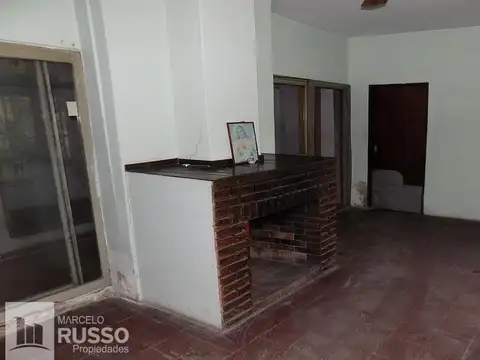 CASA 4 AMBIENTES s/ Av. PEDRO DÍAZ