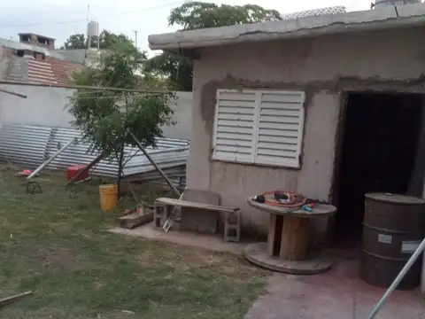 Casa 3 ambientes con 1 baño
