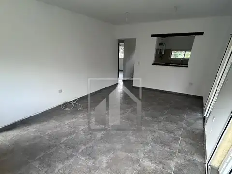 Casa 3 ambientes con 2 baños