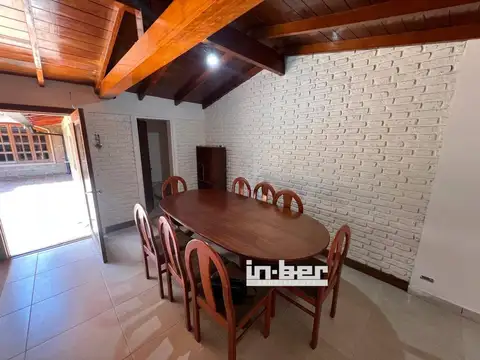 Casa 5 ambientes con 4 baños