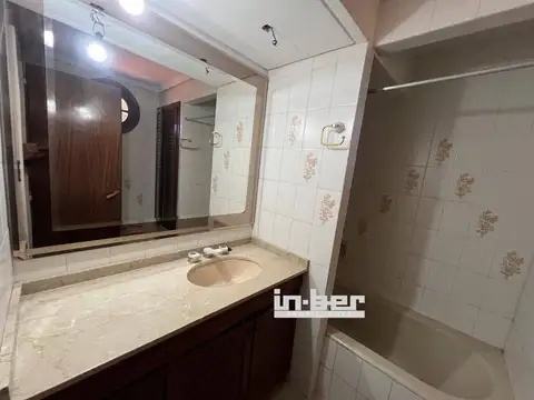 Casa en Alquiler con 1 cochera