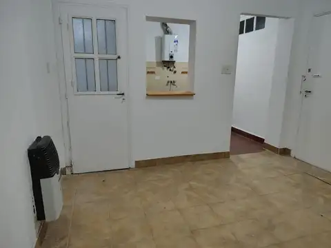 Depto Tipo Casa 2 ambientes con 1 baño
