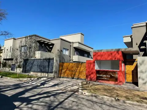 DEPARTAMENTO 2 AMBIENTES CON PATIO Y COCHERA