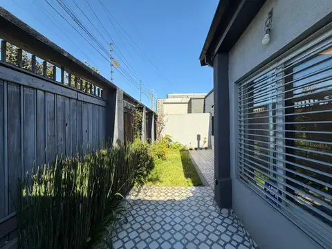 Hermosa casa en lote propio de 3amb c/patio y terraza