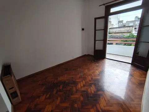 Depto Tipo Casa 4 ambientes con 1 baño