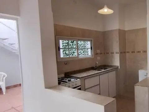 Departamento tipo casa 4 Ambientes Reciclado a Nuevo – Enorme Terraza y Sin Expensas