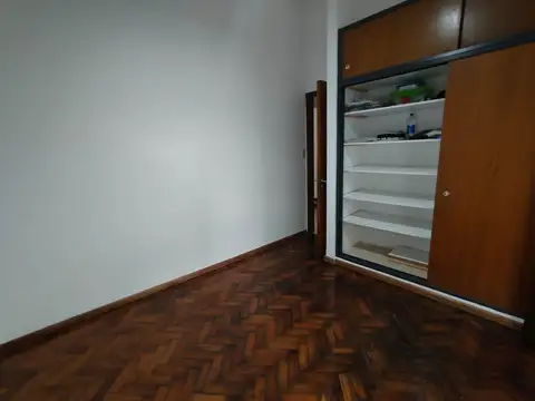 Depto Tipo Casa en Venta 50 años