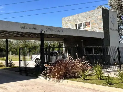 VENTA CASA 4 AMBIENTES C/ ESCRITORIO, DEPENDENCIA O 4TO DORMITORIO - SPRINGPARK, PILAR