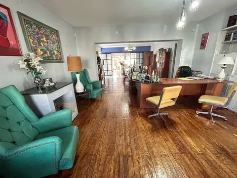 Casa 6 ambientes con 4 baños