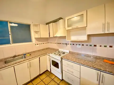 Depto Tipo Casa en Alquiler de 2 dormitorios
