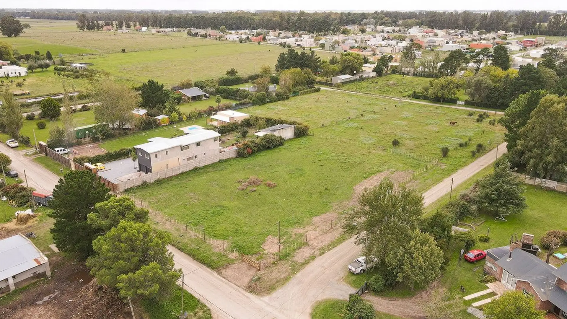 VENTA AMPLIO LOTE ZONA SOCIEDAD RURAL TANDIL