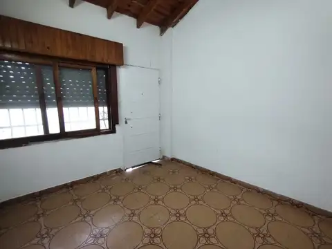 Depto Tipo Casa en Alquiler en Lanús, $ 430.000