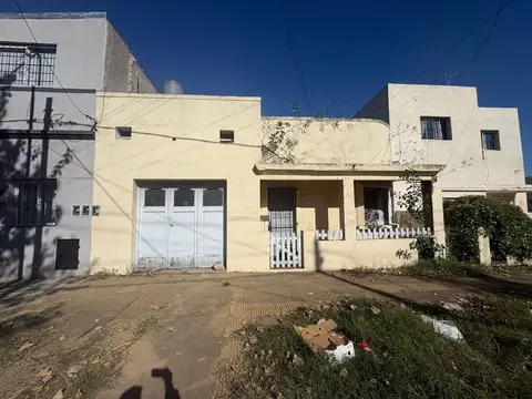 Venta Casa/Lote Ramos Mejía    Acepta Permuta 