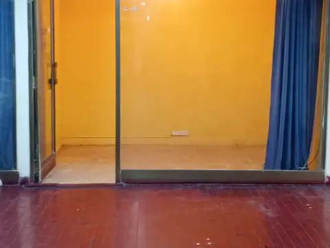 Local en Venta en Almagro Sur, USD 19.000