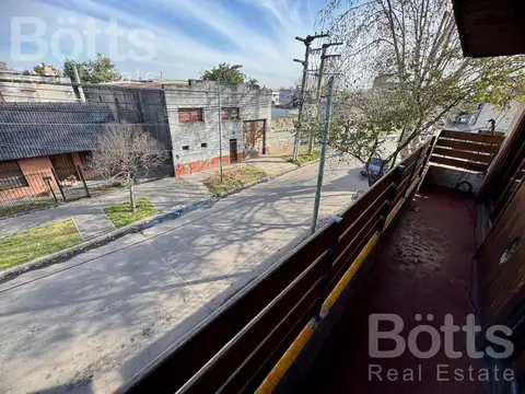 Galpon en Venta 30  mts Fondo