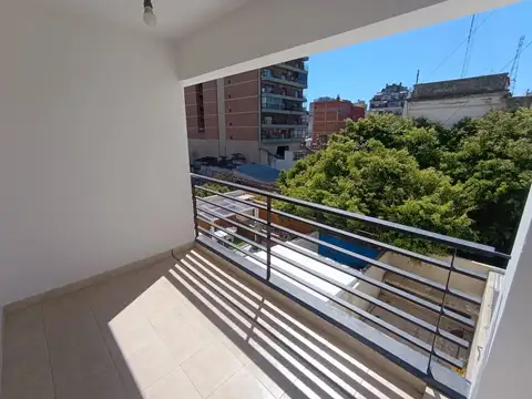 Departamento Apto Profesional venta monoambiente dividido balcon aterrazado Flores