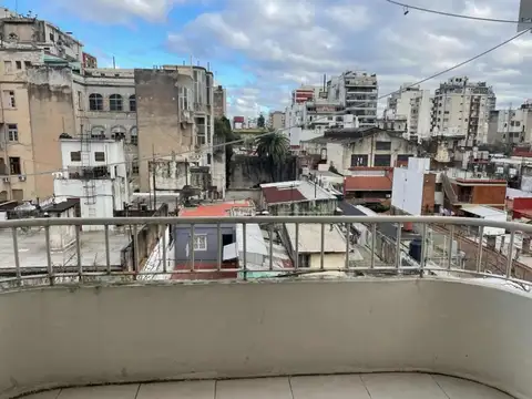 Avenida Carlos Calvo 1200