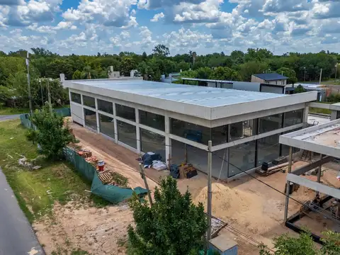 Local en alquiler en Las Calandrias, Funes: Oportunidad comercial – Entrega 2025