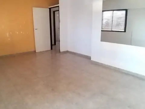 Gran departamento 1 dormitorio en microcentro
