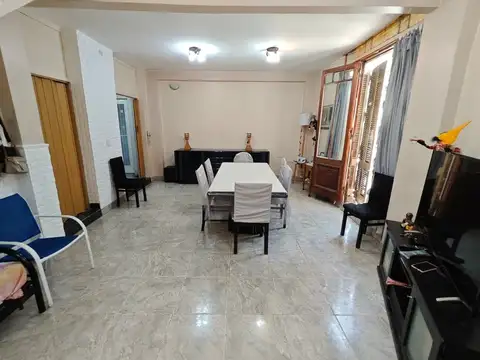 Depto Tipo Casa en Venta 54 años