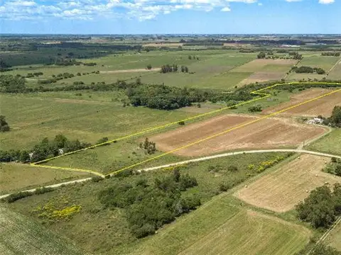 Chacra de 6,5 Ha con Arroyo y Suelo Productivo