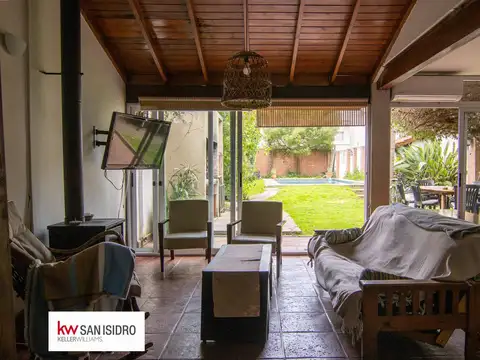 Casa 7 ambientes con 3 baños