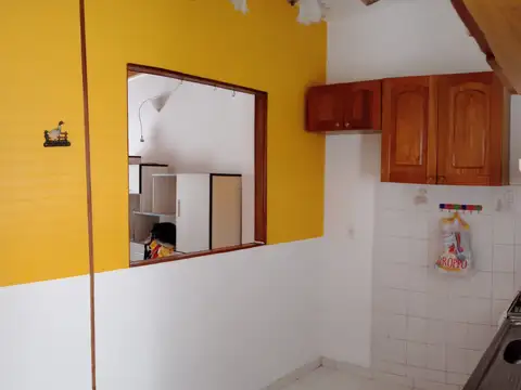 Depto Tipo Casa en Venta en Villa Luzuriaga, USD 44.000