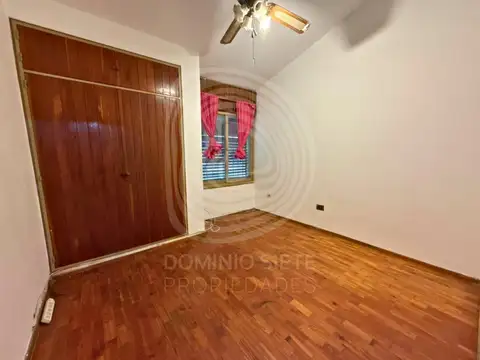 Casa 10 ambientes con 3 baños