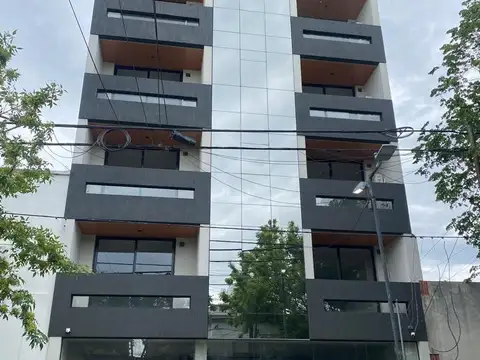 42 e/ 14 y 15 900