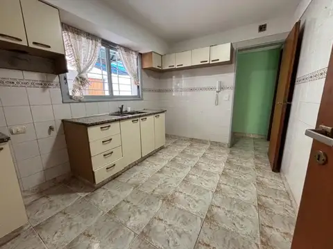 Depto Tipo Casa 3 ambientes con 2 baños