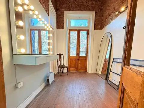Venta de departamento/local en calle 7 esquina 55