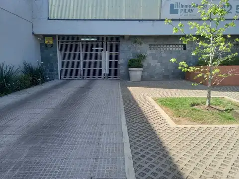 VENTA DE COCHERA A METROS DE BOULEVARD, EXCELENTE!