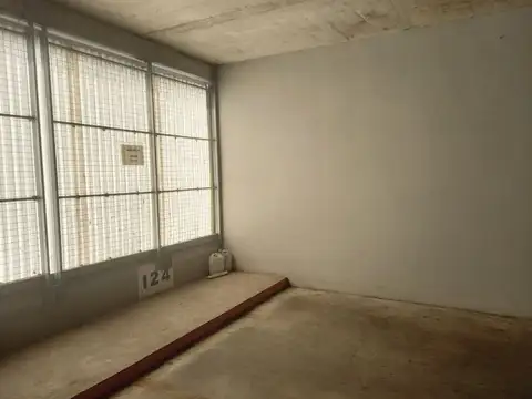 VENTA DE COCHERA A METROS DE BOULEVARD, EXCELENTE!