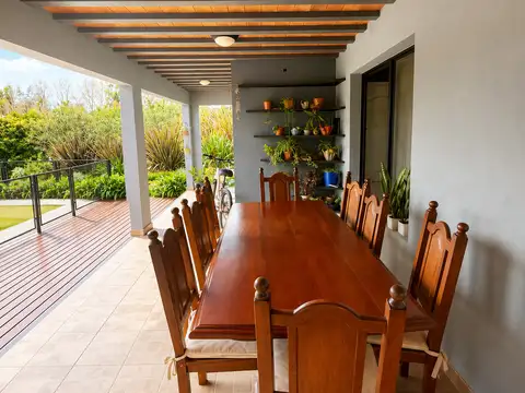 Casa en Venta con 1 cochera