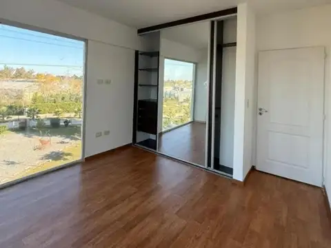 Departamento en Alquiler con 1 cocheras