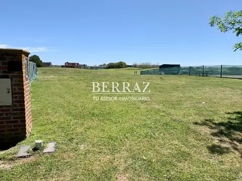 Terreno en Venta en El Cantón - Barrio Golf, USD 135.000