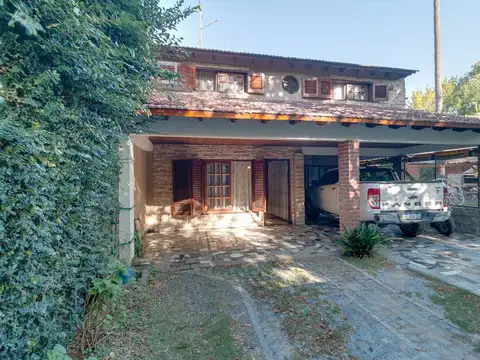 CASA EN VENTA LA PLATA 3 DORMITORIOS COCHERA
