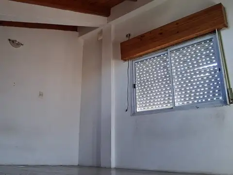 Alquiler 2 ambientes  Amplio